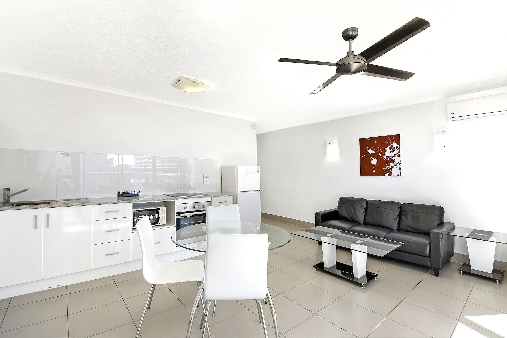 Broadbeach Travel Inn Apartments Голд-Кост Экстерьер фото