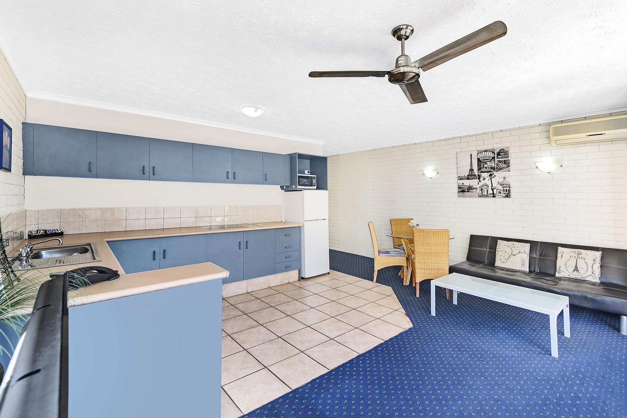 Broadbeach Travel Inn Apartments Голд-Кост Экстерьер фото