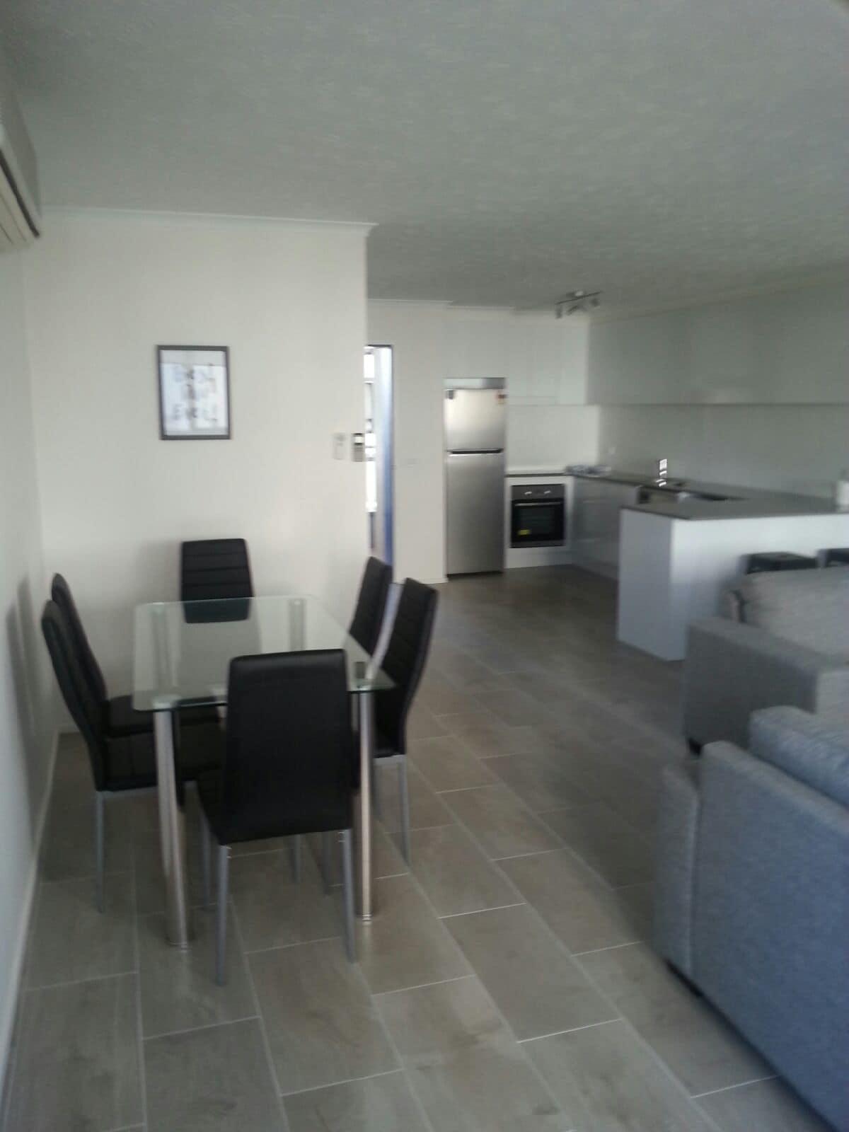 Broadbeach Travel Inn Apartments Голд-Кост Экстерьер фото