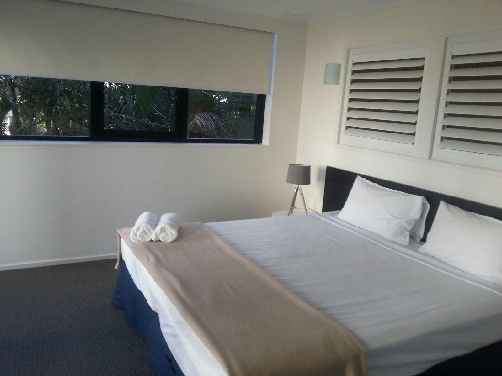 Broadbeach Travel Inn Apartments Голд-Кост Экстерьер фото